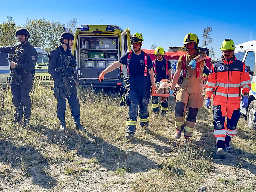 Cvičení IZS - Výbuch, požár i kybernetické hrozby. Složky IZS a armáda nacvičovaly zásah na Libavé