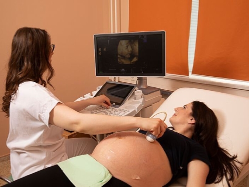 Novinka v Rodinné porodnici AGEL Přerov. Budoucím maminkám nabízí prenatální screening na jednom místě