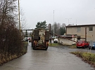 Hranice - Neodhadl výšku. Potrubí i zaparkované auto odnesly chybu v centimetrech